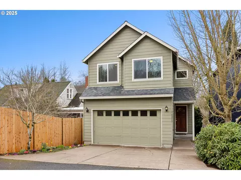 16253 SE My Way Ct, Milwaukie, OR 97267
