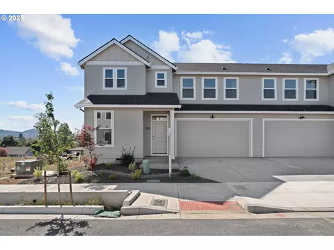 207 SE Acacia Dr, Gresham, OR 97080 photo 1