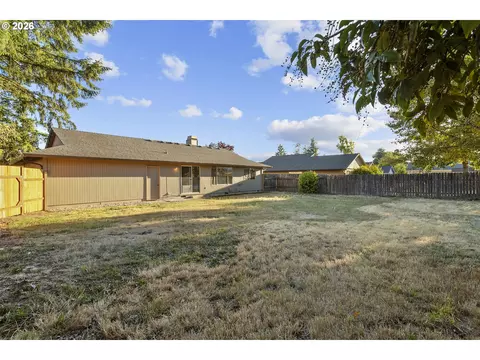 Exterior - 509 E Pinehurst Dr, Newberg, OR 97132 photo 7 of 7