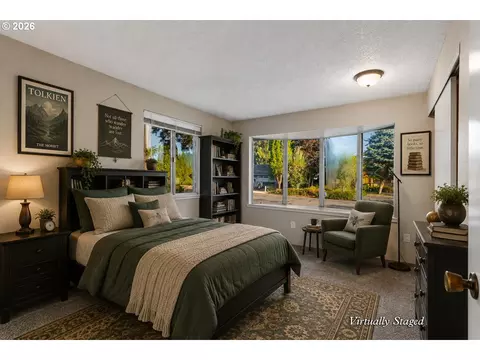 Bedroom - 509 E Pinehurst Dr, Newberg, OR 97132 photo 10 of 15