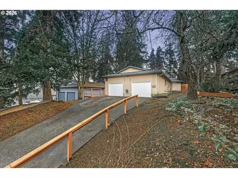 1587 SE Oak Grove Blvd, Milwaukie, OR 97267