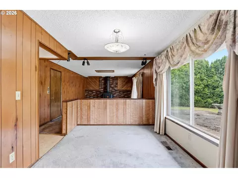 Living - 1785 SW Battaglia Ave, Gresham, OR 97080 photo 4 of 9