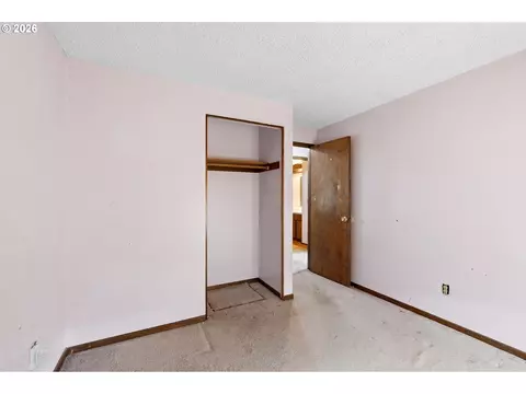 Bedroom - 1785 SW Battaglia Ave, Gresham, OR 97080 photo 2 of 6