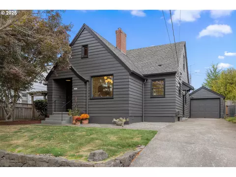 2303 SE Sherman St, Portland, OR 97214