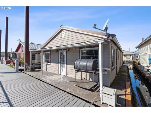 1833 N Jantzen Ave, Portland, OR 97217