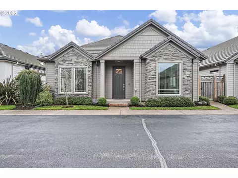 2072 Lakeland Way, Eugene, OR 97408