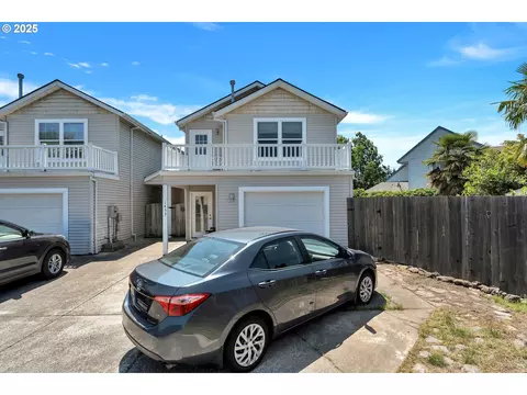 1455 NE Jessica Loop, Hillsboro, OR 97124