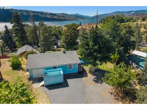 626 Columbia Ave, Lyle, WA 98635