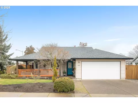 820 E 13th Ct, Lafayette, OR 97127