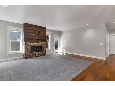 Living - 3470 Cabernet Ln, Eugene, OR 97404 photo 1 of 4