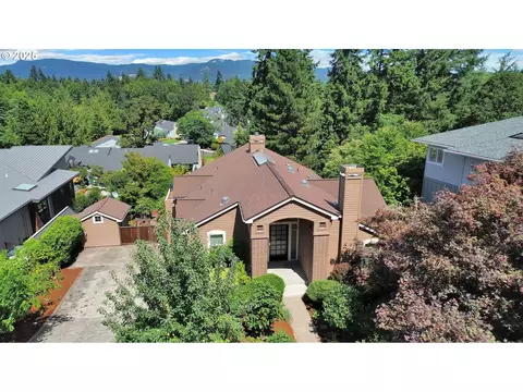 410 Spyglass Dr, Eugene, OR 97401