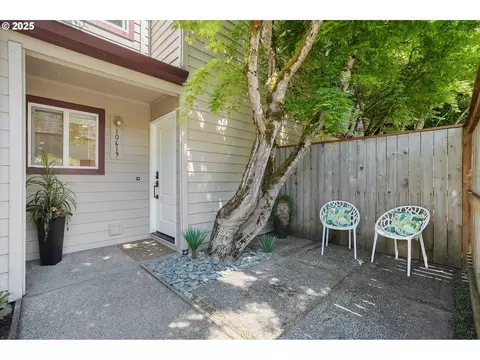 10619 SW Canterbury Ln, Portland, OR 97224