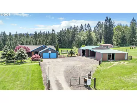 39225 SW Oak Ln, Willamina, OR 97396