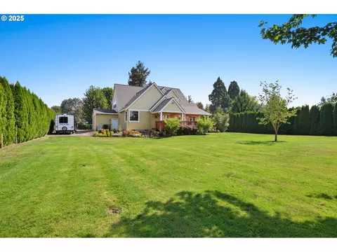 Exterior - 2011 River Loop 1, Eugene, OR 97404 photo 6 of 16