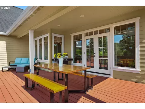 Exterior - 2011 River Loop 1, Eugene, OR 97404 photo 9 of 16