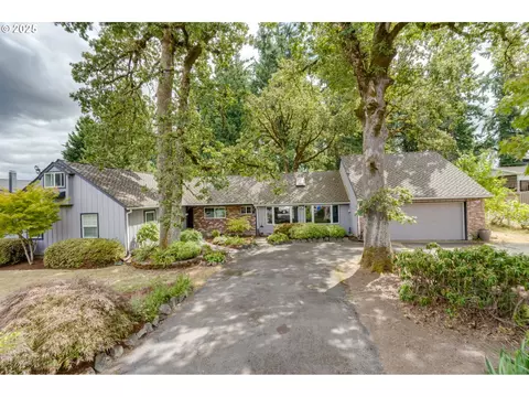 6110 SE Mcnary Rd, Milwaukie, OR 97267