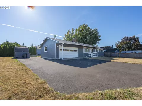 175 N Elm St, Yamhill, OR 97148