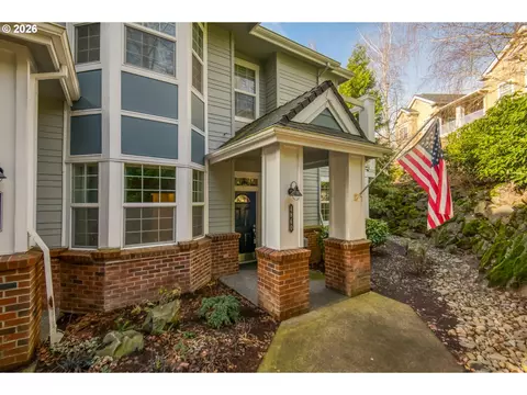 4860 Summerlinn Way, West Linn, OR 97068