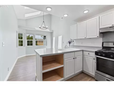 Kitchen - 149 73rd St, Springfield, OR 97478 photo 3 of 3