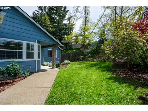 Exterior - 149 73rd St, Springfield, OR 97478 photo 3 of 9