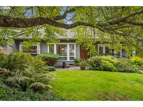 6601 Palomino Cir, West Linn, OR 97068