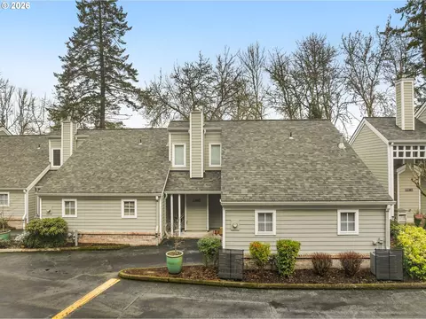 13465 SW Summerwood Dr, Tigard, OR 97223