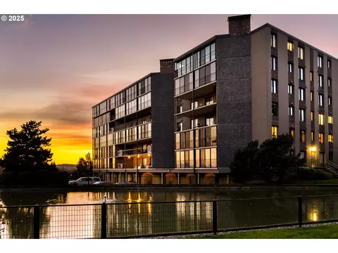 5545 Evergreen Blvd #6105, Vancouver, WA 98661