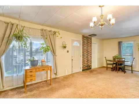 Living - 237 SW 2nd St, Pilot Rock, OR 97868 photo 1 of 3