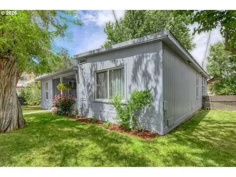 Exterior - 237 SW 2nd St, Pilot Rock, OR 97868 photo 1 of 12