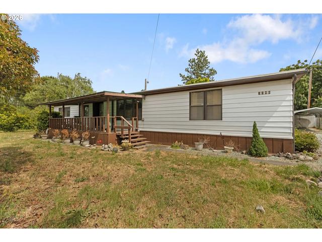 1146 Laura St, Myrtle Creek, OR 97457