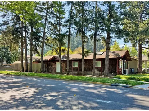 1120 E 24th Ave, Eugene, OR 97403