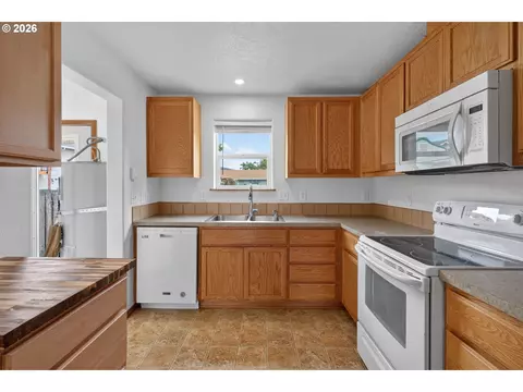 Kitchen - 4854 A St, Springfield, OR 97478 photo 1 of 3