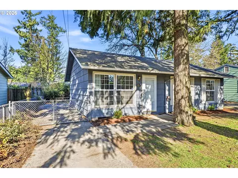 11757 SE Ankeny St, Portland, OR 97216