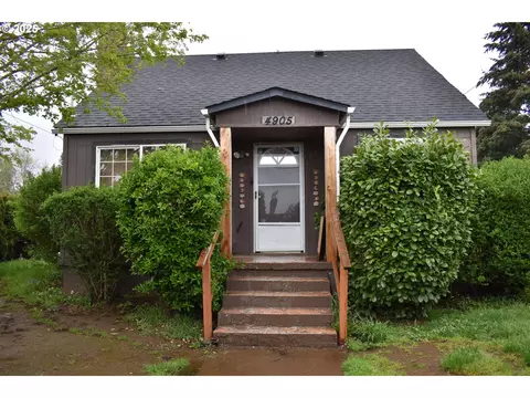 4905 SE Flavel Dr, Portland, OR 97206