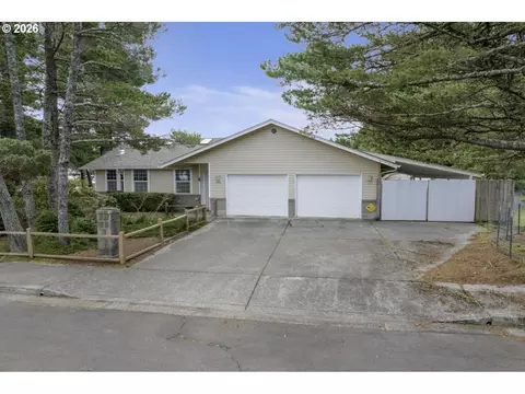 1960 40th St, Florence, OR 97439
