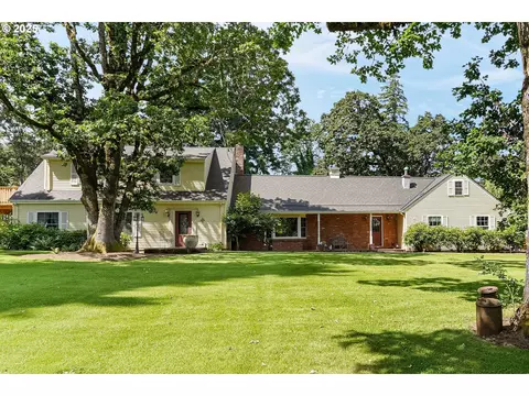 4269 Victor Point Rd, Silverton, OR 97381