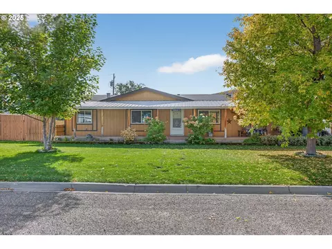 2323 Failing Ave, Baker City, OR 97814