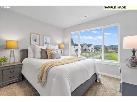 Bedroom - 2437 NW 1st Dr, Gresham, OR 97030 photo 2 of 4