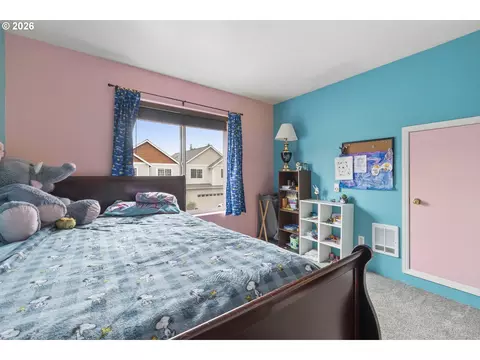 Bedroom - 2571 NW 1st Dr, Gresham, OR 97030 photo 5 of 5