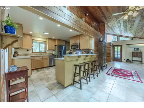 Kitchen - 88313 Millican Rd, Springfield, OR 97478 photo 1 of 7