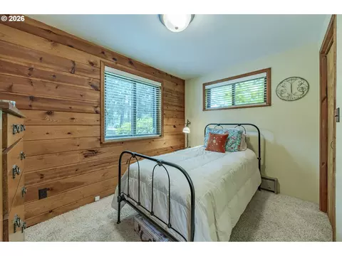 Bedroom - 88313 Millican Rd, Springfield, OR 97478 photo 3 of 5
