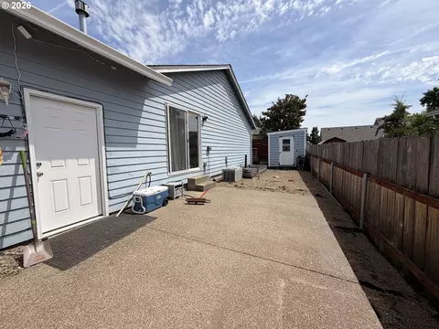 Exterior - 2273 Eagle Loop, Sutherlin, OR 97479 photo 9 of 12