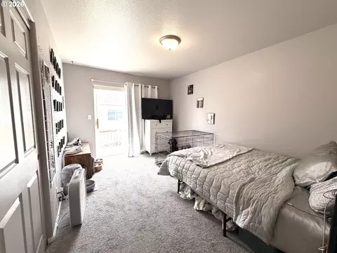 Bedroom - 2273 Eagle Loop, Sutherlin, OR 97479 photo 6 of 7