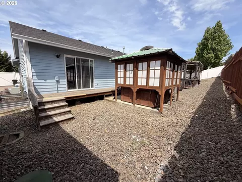 Exterior - 2273 Eagle Loop, Sutherlin, OR 97479 photo 7 of 12