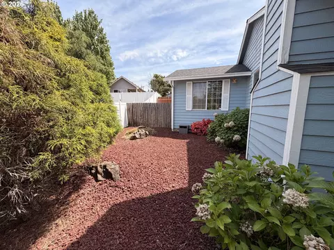 Exterior - 2273 Eagle Loop, Sutherlin, OR 97479 photo 10 of 12