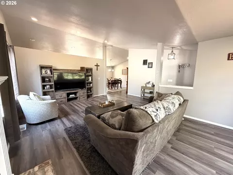 Other - 2273 Eagle Loop, Sutherlin, OR 97479 photo 2 of 8
