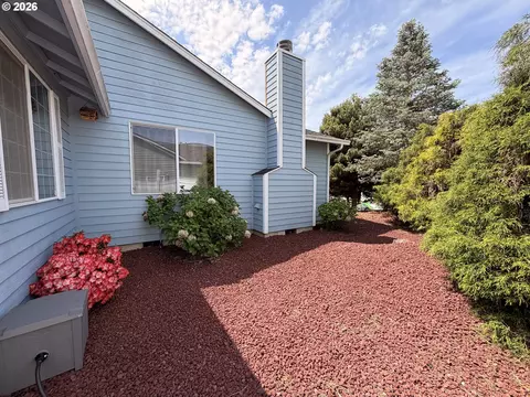 Exterior - 2273 Eagle Loop, Sutherlin, OR 97479 photo 11 of 12