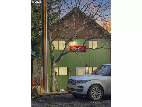 77386 Highway 216, Maupin, OR 97037