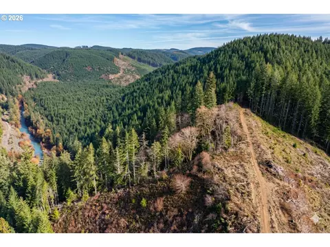 upper smith river rd, Reedsport, OR 97467