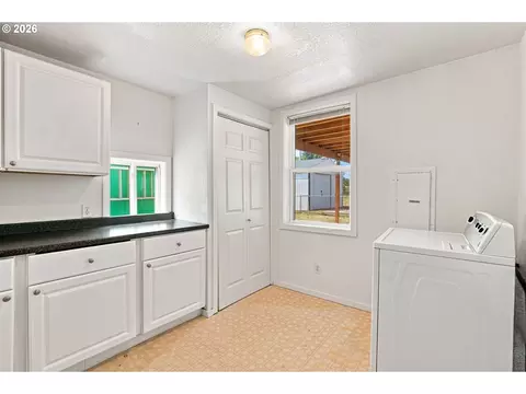 Other - 2685 E St, Springfield, OR 97477 photo 5 of 6